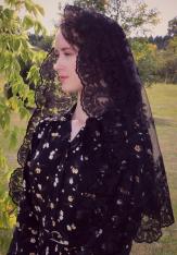 Camila Half Circle Black Spanish Long Veil